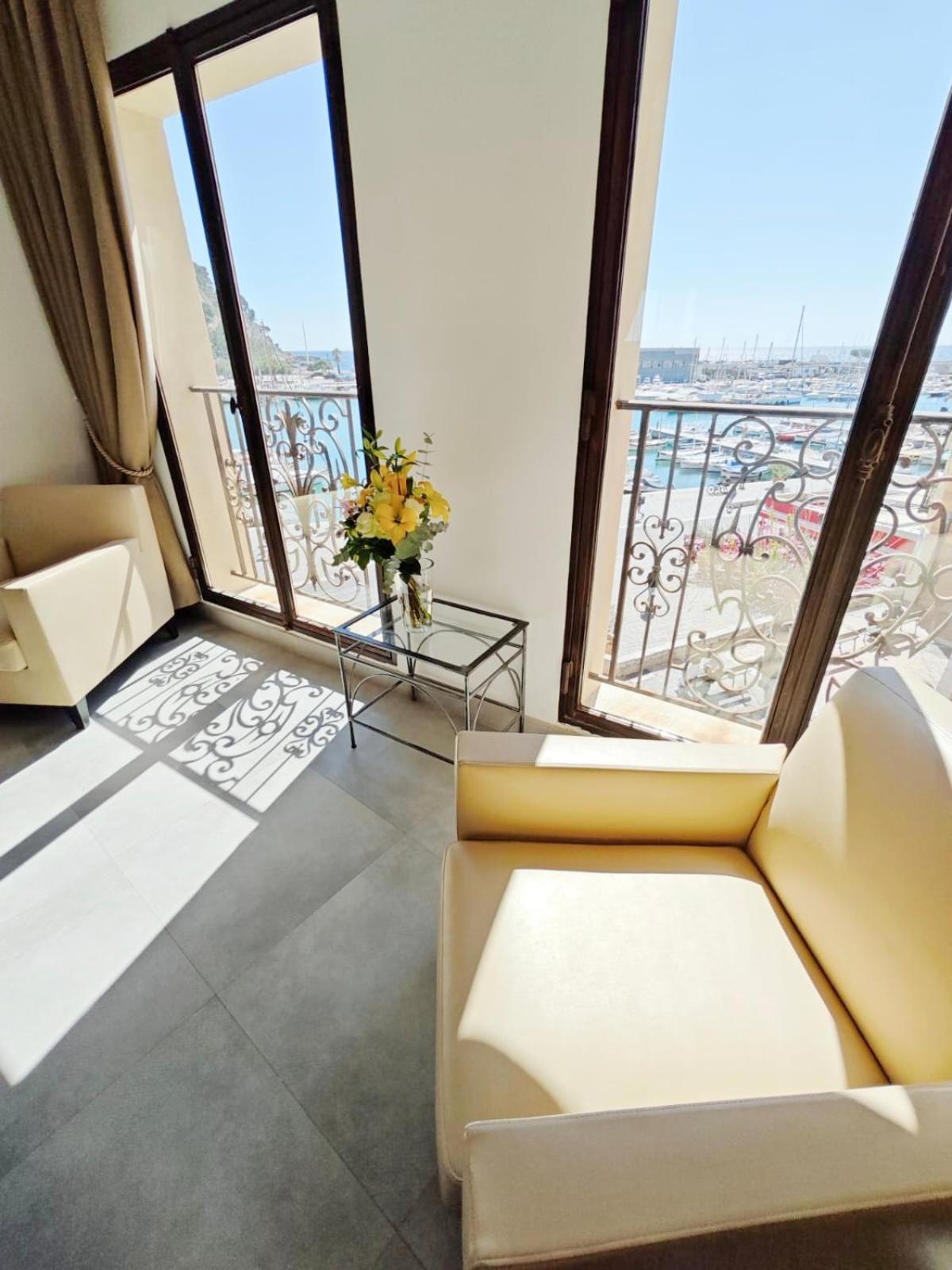 Mirabeau - Chambre Meublée Cassis Esterno foto