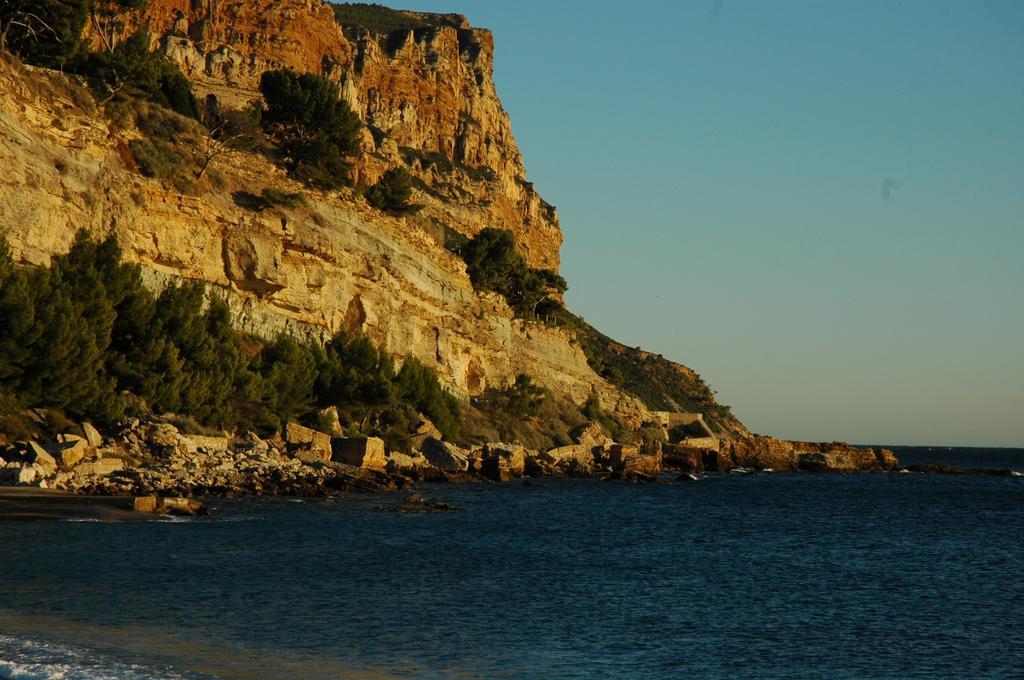 Mirabeau - Chambre Meublée Cassis Esterno foto